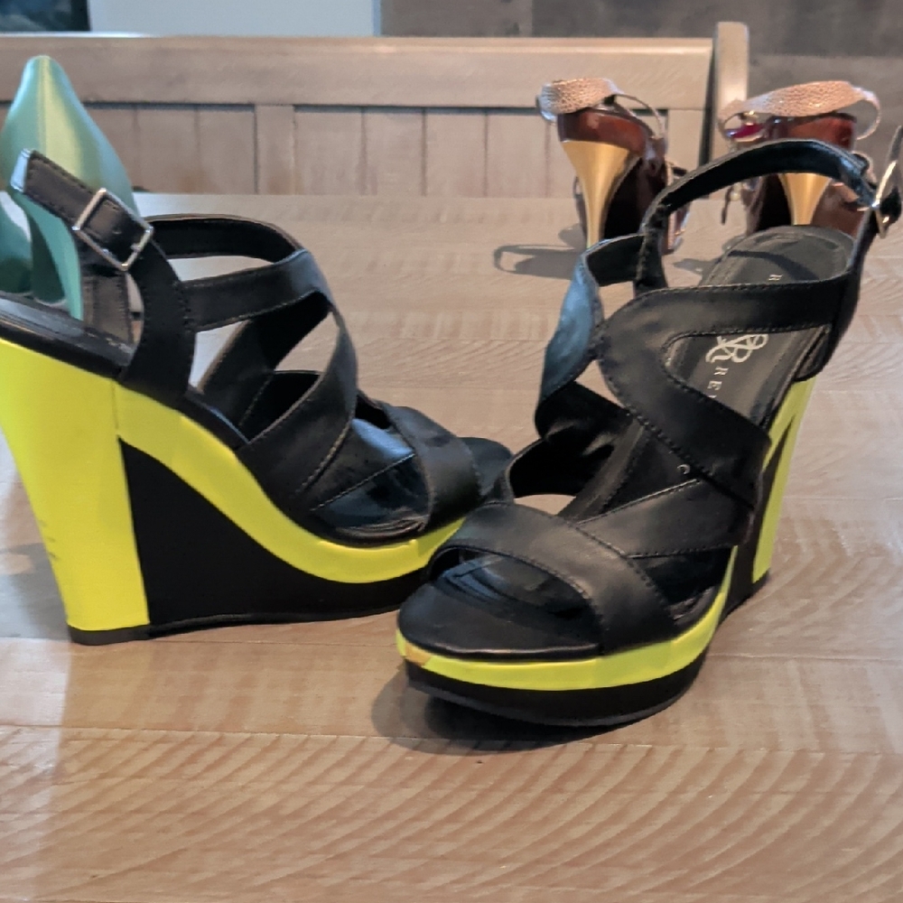 Rock & Republic Black and Yellow Wedges